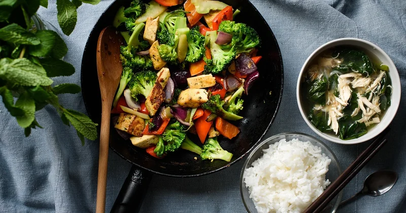 Tofu fumé et tofu nature : deux bêtes différentes